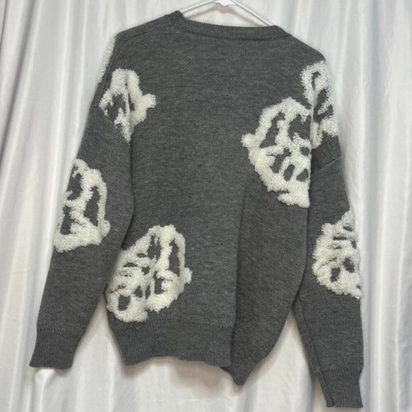 Cupshe Gray and White Patterned Crew Neck Sweater - Picture 3 of 6